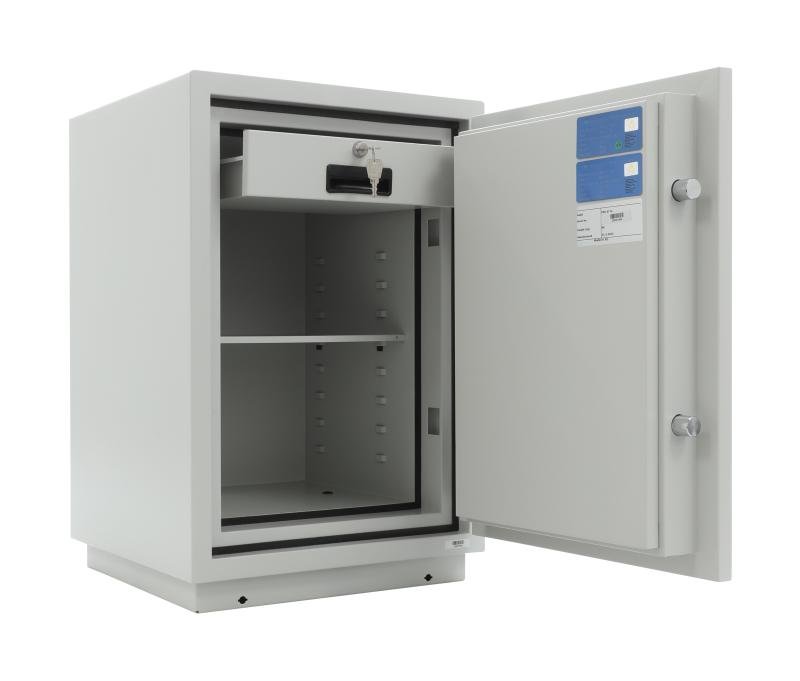 Ugniai atsparus seifas FRS 67T EL