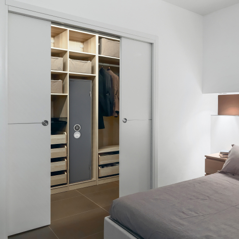 Brihard HUNTER PREMIUM 7 E seifas 7 šautuvams