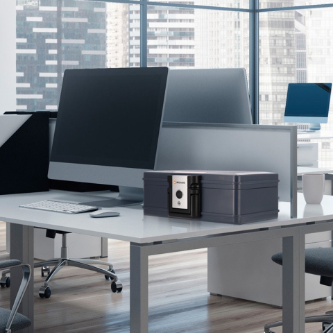 Brihard nešiojama ugniai atspari dėžė 2017 A4 K