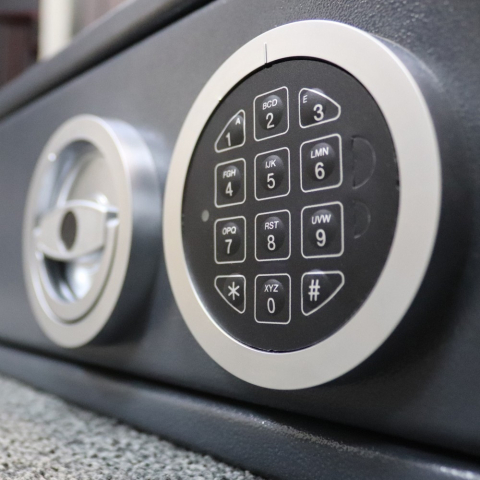 GRIFFON GU 50 E 3 pistoletų seifas